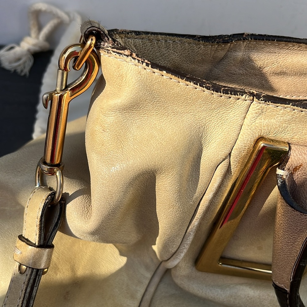 Chloé satchel bag in good used condition. Authenticity card is included. - Picture 9 of 16